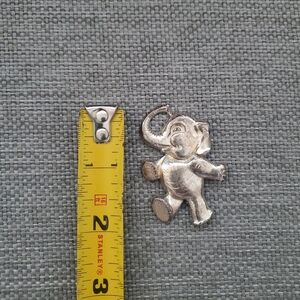 vintage sterling silver elephant brooch pin